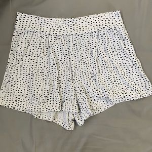 Ava Sky / Fighting Eel Short Om